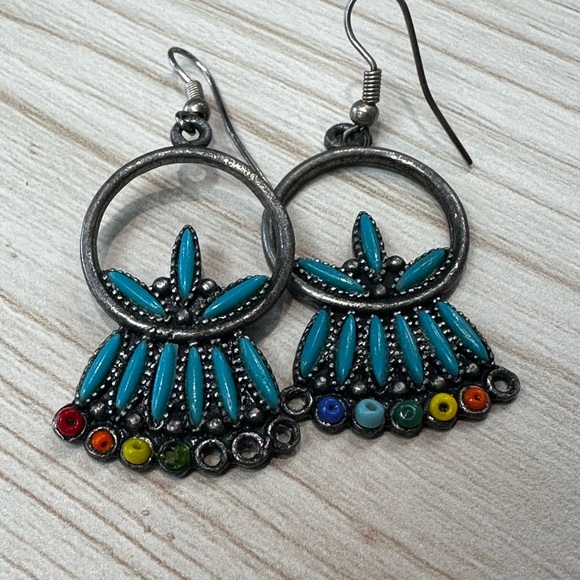 Turquoise Needle Point Earrings - Picture 2 of 3